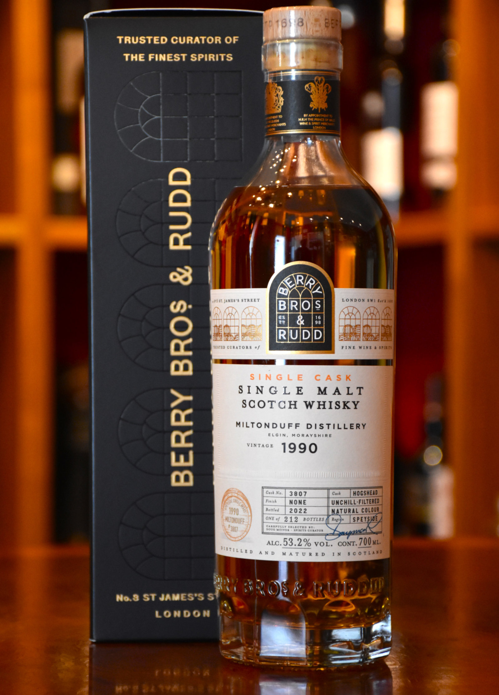 Miltonduff 1990, 32 y.o. - Refill Bourbon Hogshead, Cask No. 3807, 53,2% Alc.Vol., Berry Bros. & Rudd Miltonduff 1990, 32 y.o. - Refill Bourbon Hogshead, Cask No. 3807, 53,2% Alc.Vol., Berry Bros. & Rudd
