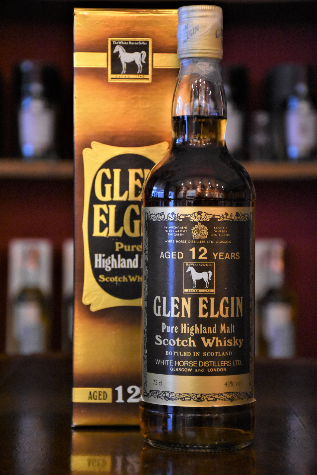 Glen Elgin 12 y.o., White Horse dark brown label Distillery Bottling 1970iger, 43 % - Rare and Old